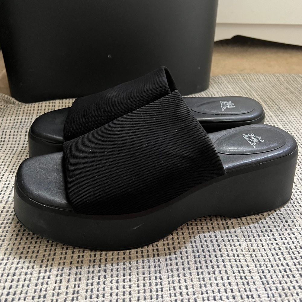 Ryder Platform Sandals